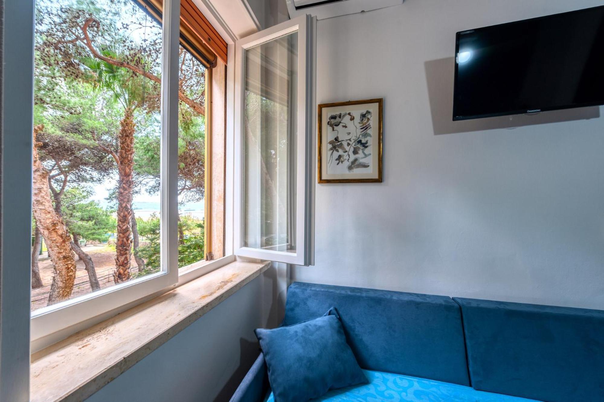 Luxury Suites & Apartment Con Accesso Alla Spiaggia E Parcheggio Privato - Vista Mare Lido Conchiglia Room photo