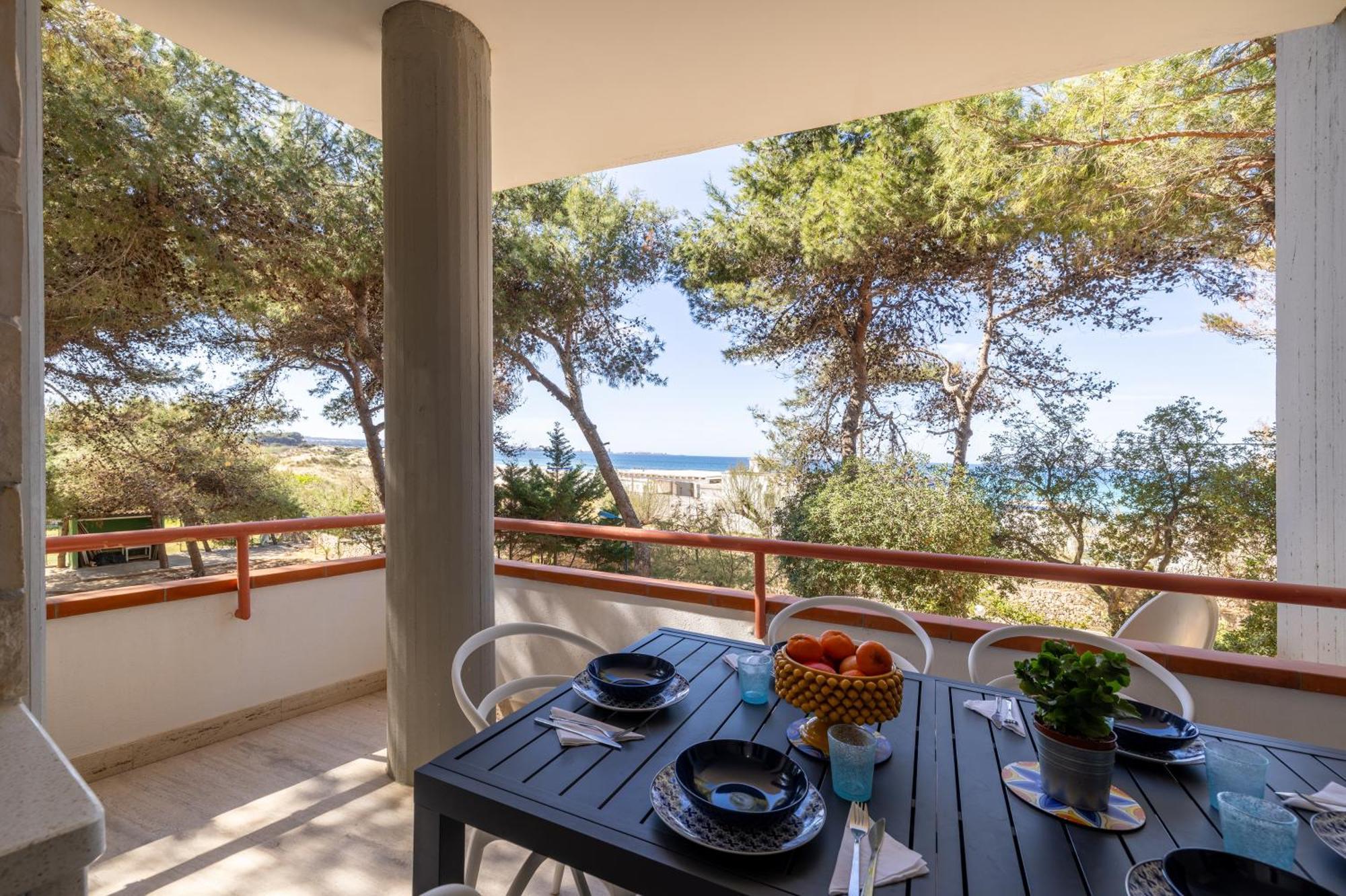 Luxury Suites & Apartment Con Accesso Alla Spiaggia E Parcheggio Privato - Vista Mare Lido Conchiglia Room photo